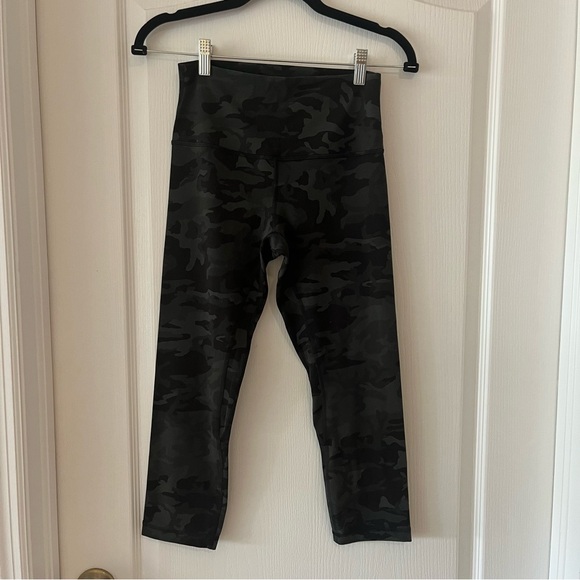 Lululemon Align Camo High Rise Crop 23” - Picture 1 of 4